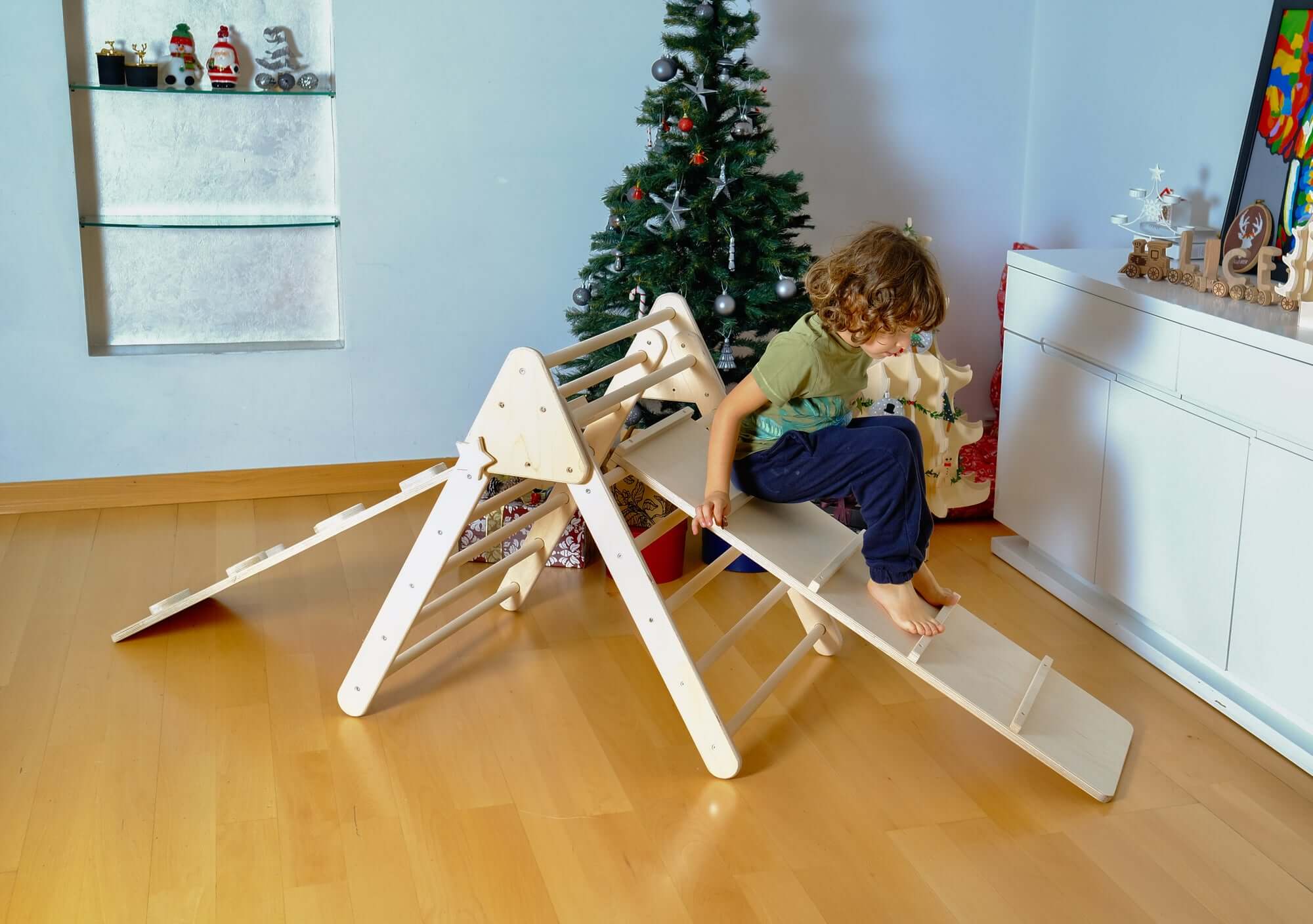 How to Choose the Perfect Pikler Triangle Set for Your Growing Child