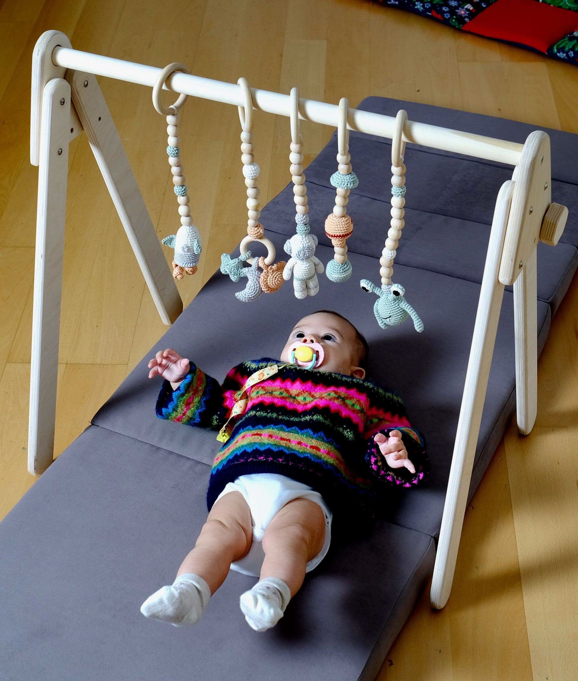 Hanging Toys Baby Gym: Stimulating Entertainment