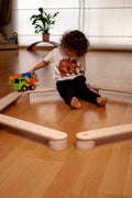 Versatile use of the Balance Beam as a bridge and balance board - Kidodido