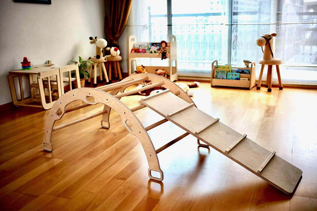 https://kidodido.com/cdn/shop/files/climbing-arch-rocker-with-pillow-and-ramp-kidodido-27.jpg?v=1700257301&width=640