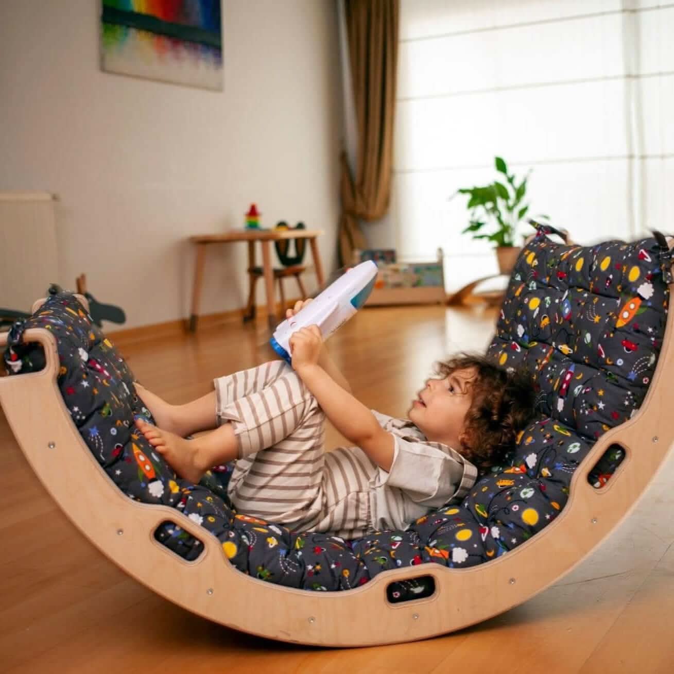 Climbing Arch Rocker with Space Cushion – Kidodido