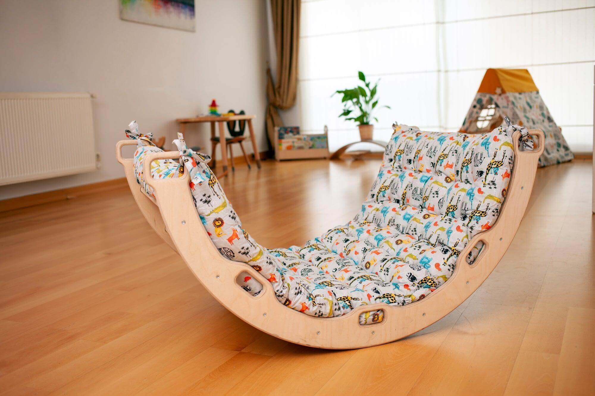 Montessori Climber Arch with Safari Pillow - Kidodido